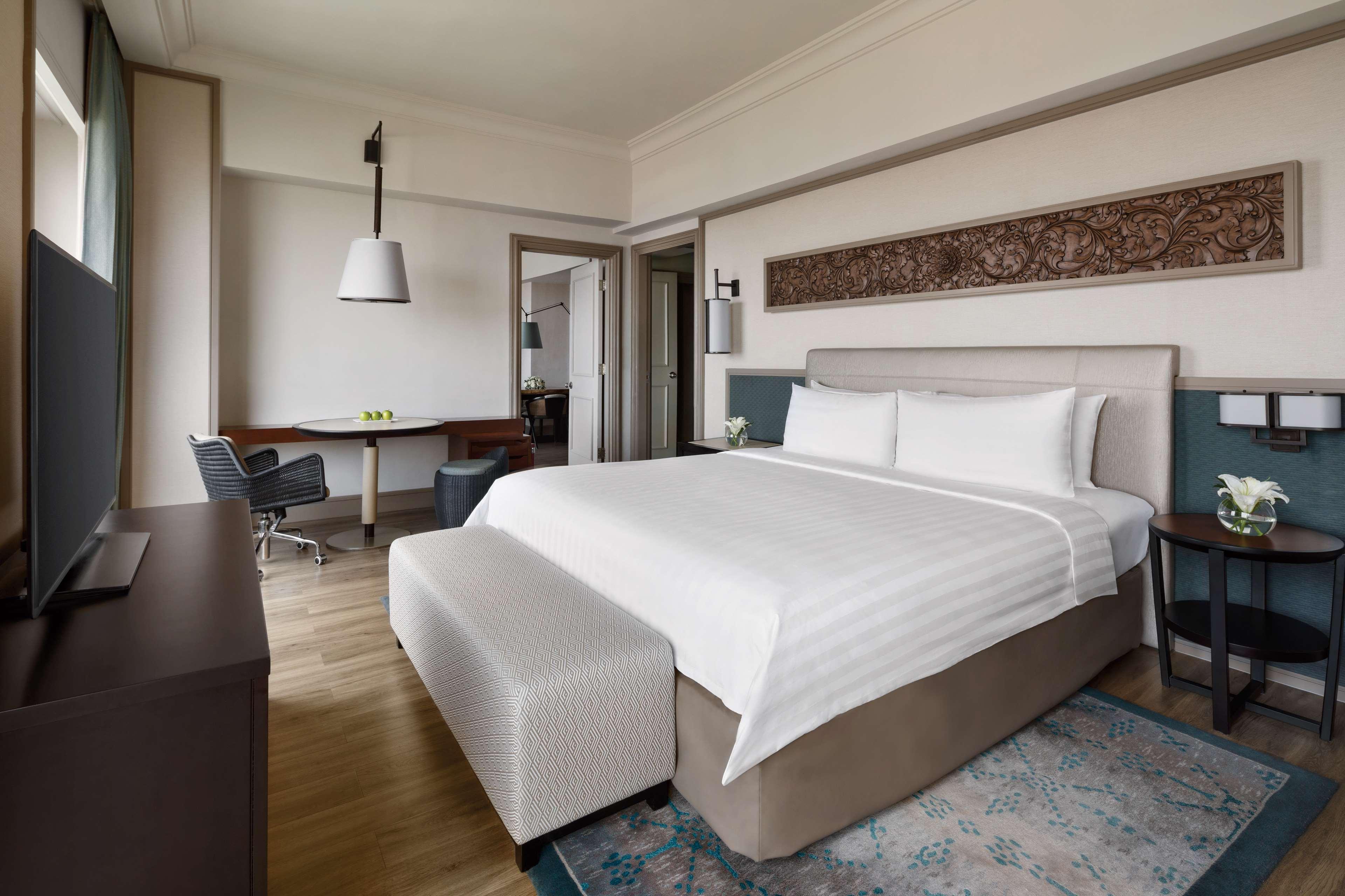 Hotel Shangri-la 5*
