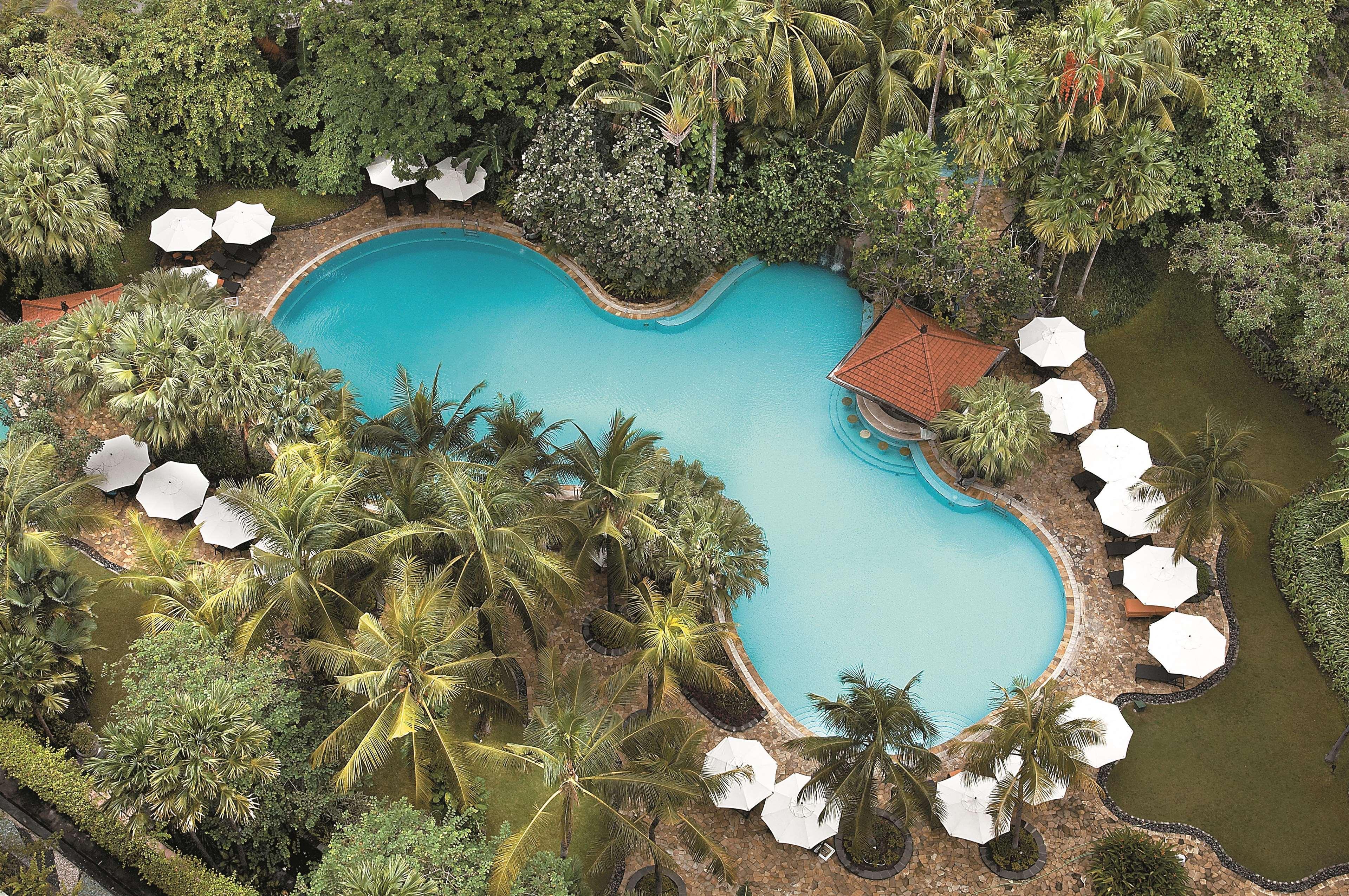 Shangri-la Hotel 5*